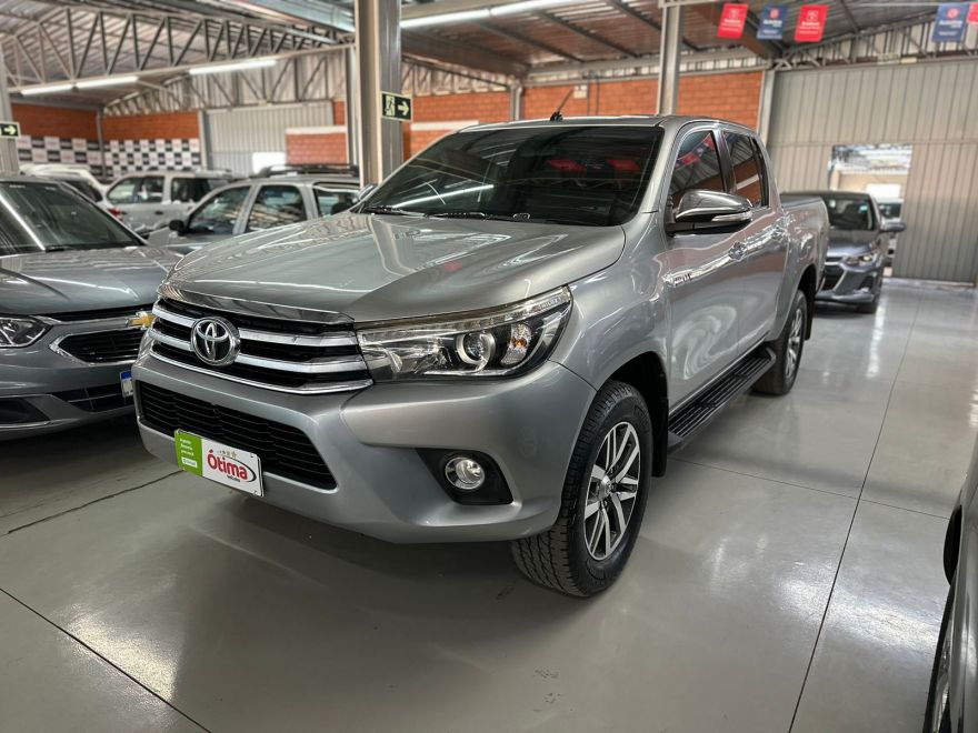 TOYOTA HILUX SRX 2.8 4X4 DIESEL AT