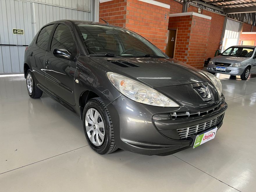 PEUGEOT 207 XR 1.4 2013